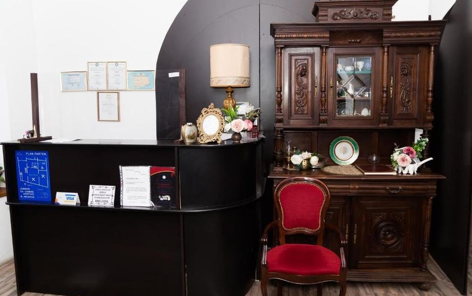 프론트 데스크 사진