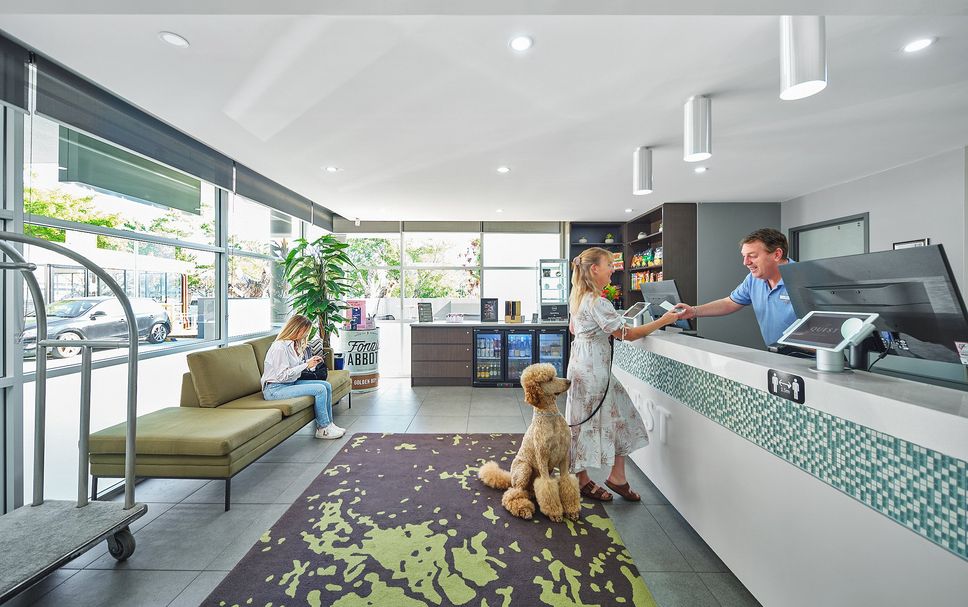 프론트 데스크 사진