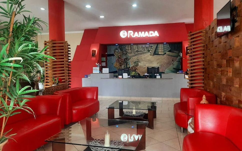 프론트 데스크 사진