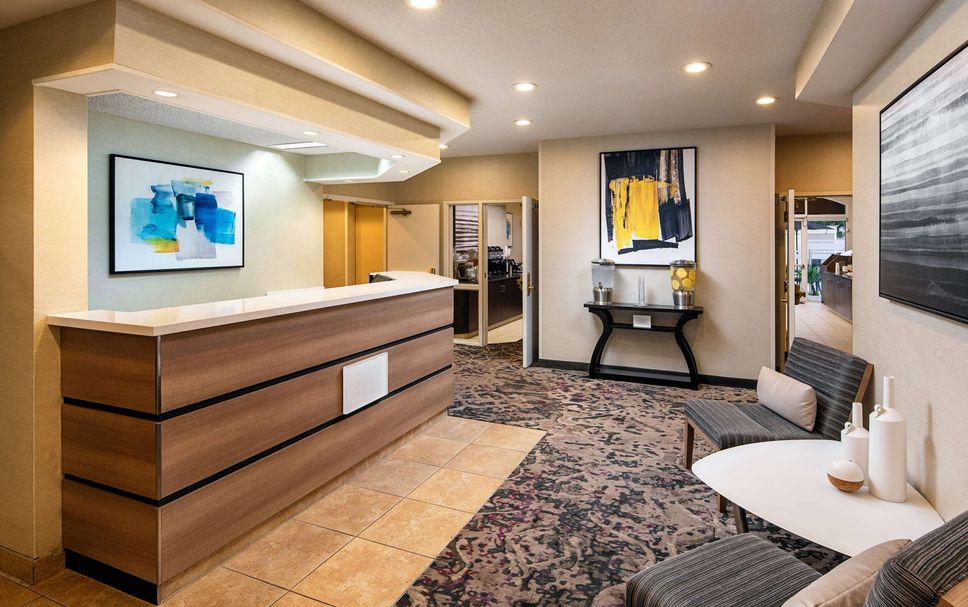 프론트 데스크 사진