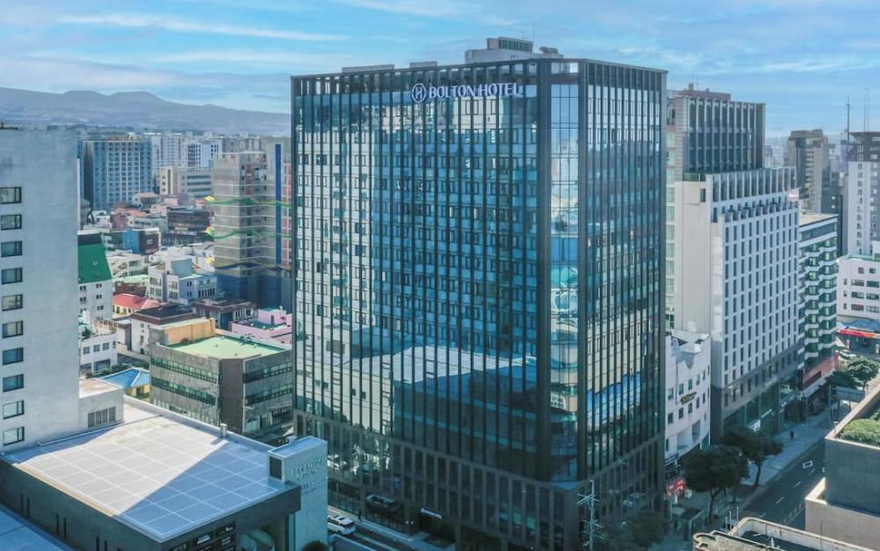 제주볼튼호텔, 제주시 | 호텔스컴바인 (Jeju Bolton Hotel)