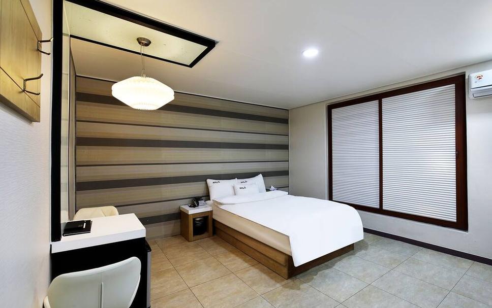 전주 화이트 관광호텔, 전주 | 호텔스컴바인 (White Tourist Hotel)