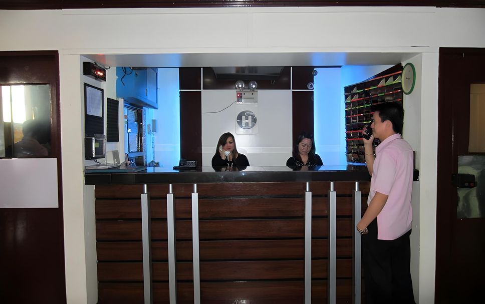 프론트 데스크 사진