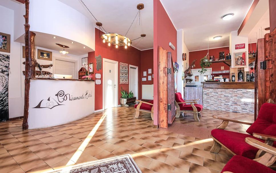 프론트 데스크 사진