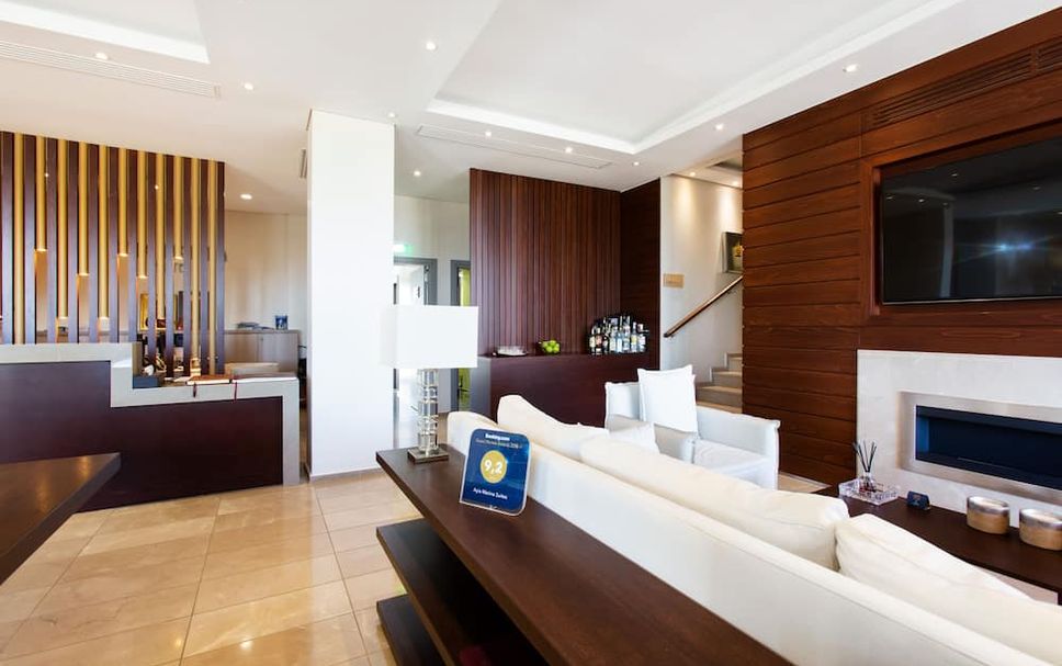 프론트 데스크 사진