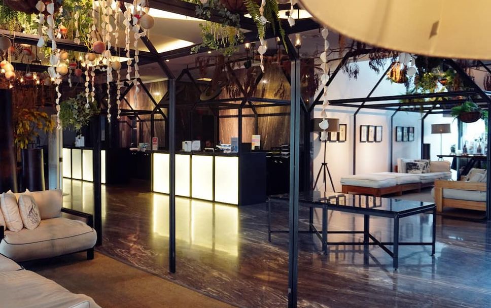 프론트 데스크 사진