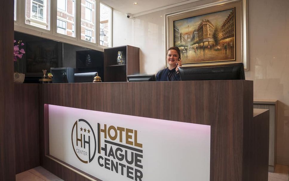 프론트 데스크 사진