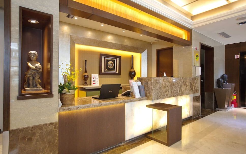 프론트 데스크 사진