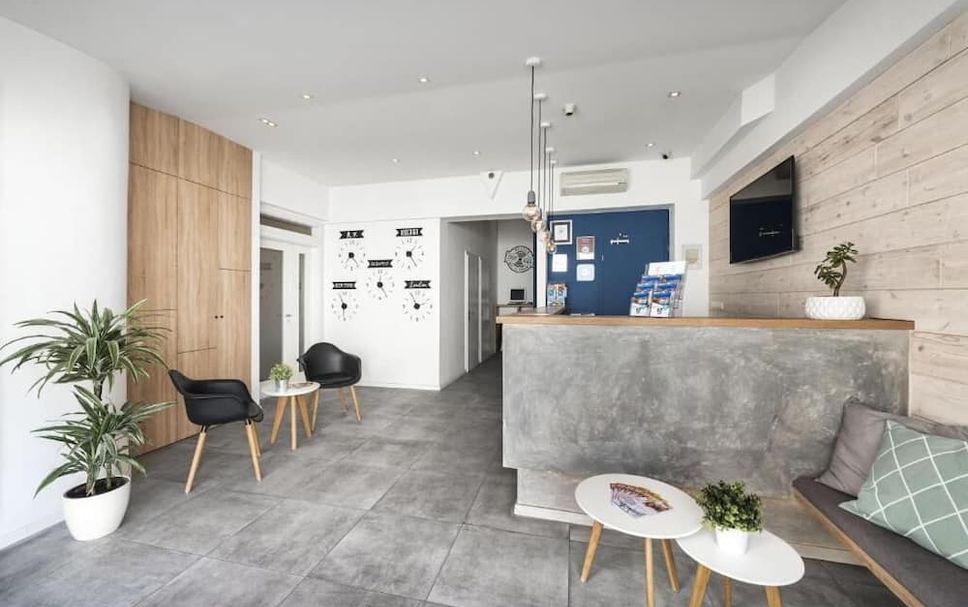 프론트 데스크 사진