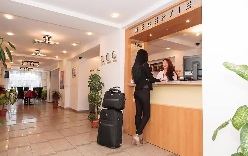 프론트 데스크 사진