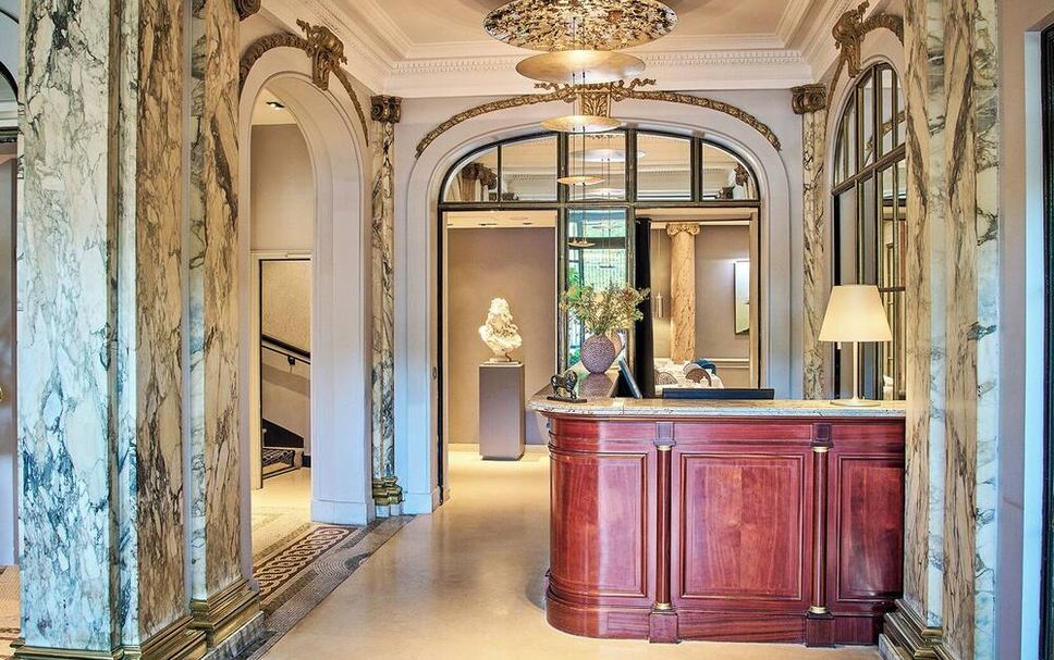 프론트 데스크 사진