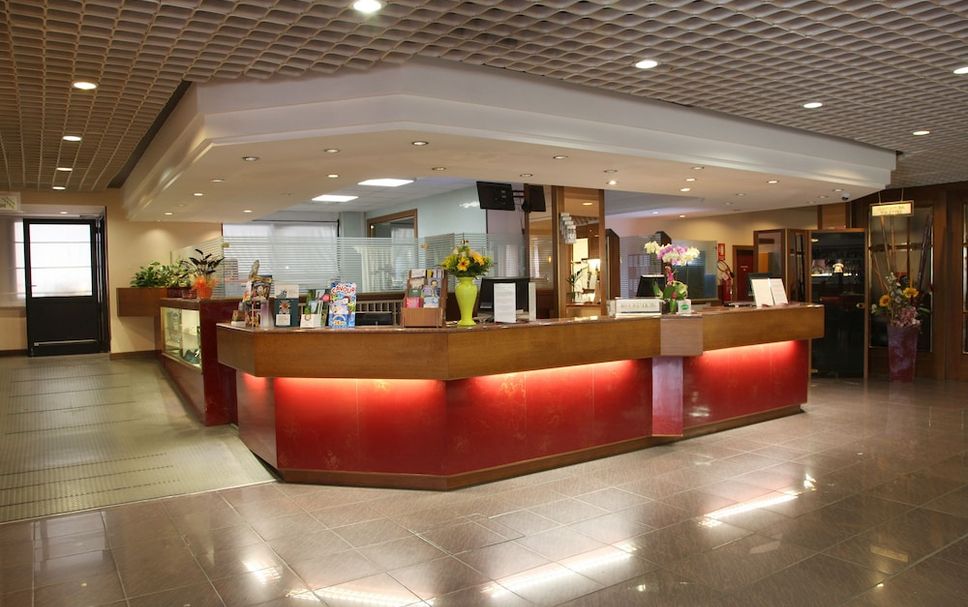 프론트 데스크 사진