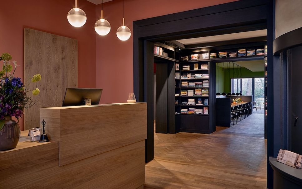 프론트 데스크 사진