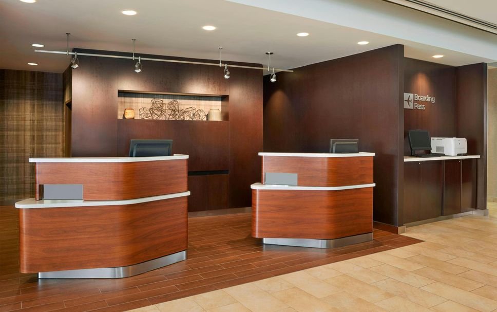 프론트 데스크 사진