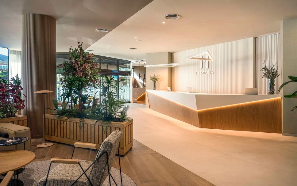 프론트 데스크 사진