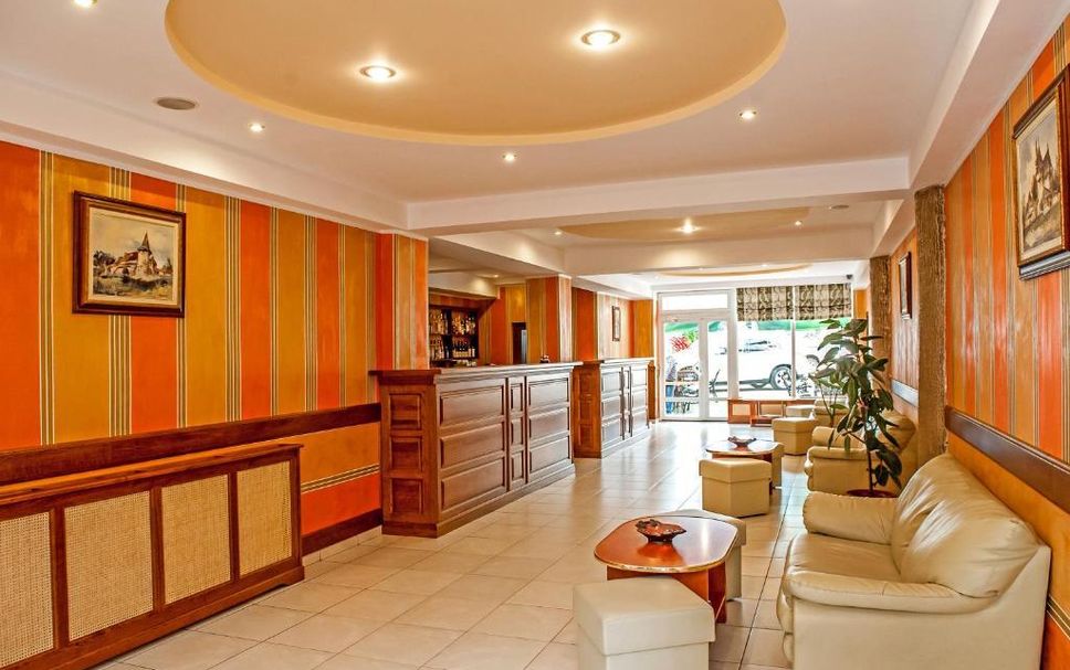 프론트 데스크 사진