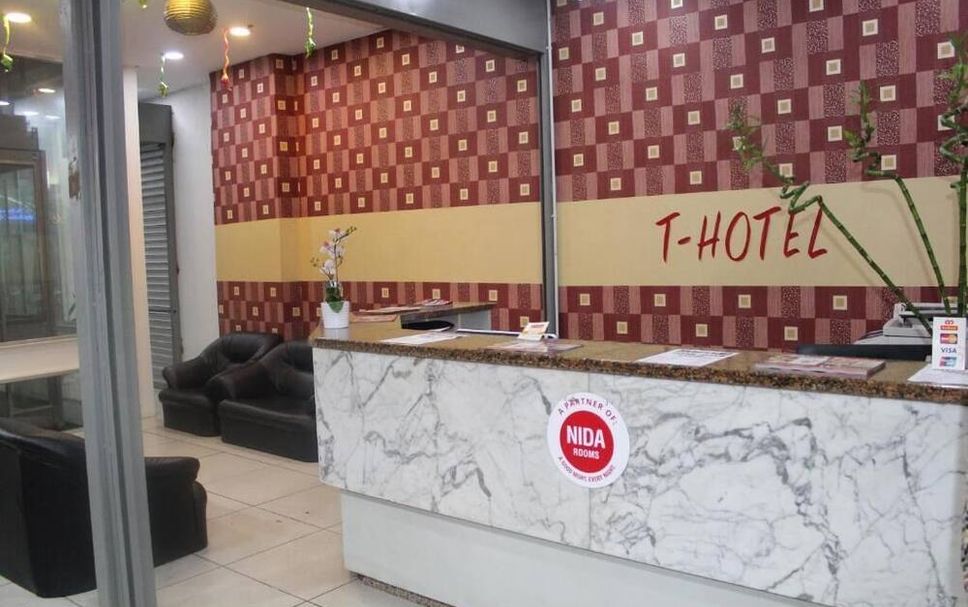 프론트 데스크 사진