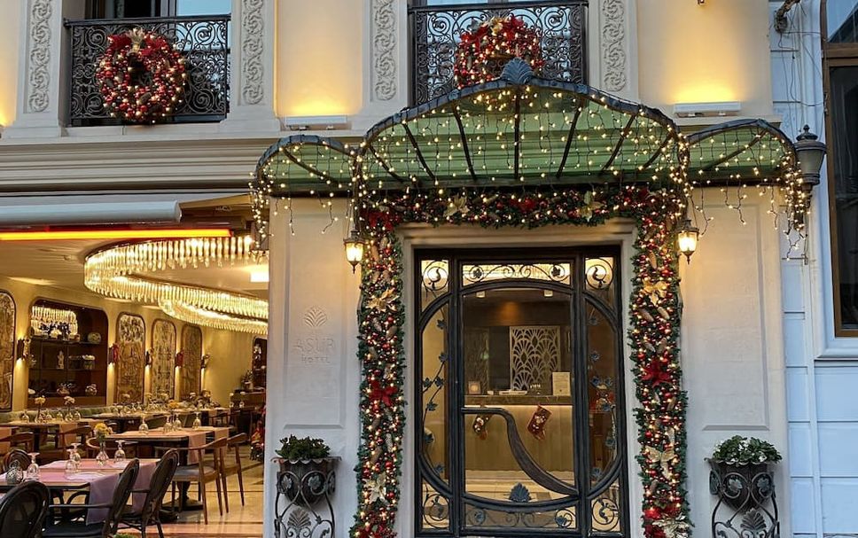 호텔 입구 사진