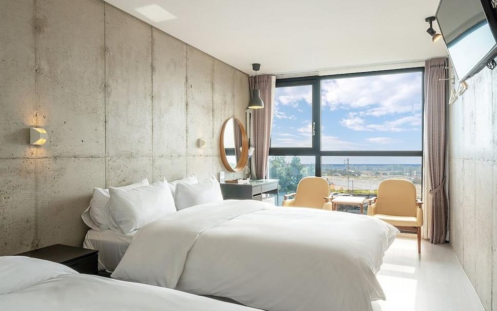 호텔스테이인터뷰제주, 서귀포시 | 호텔스컴바인 (Hotel Stay Interview Jeju)