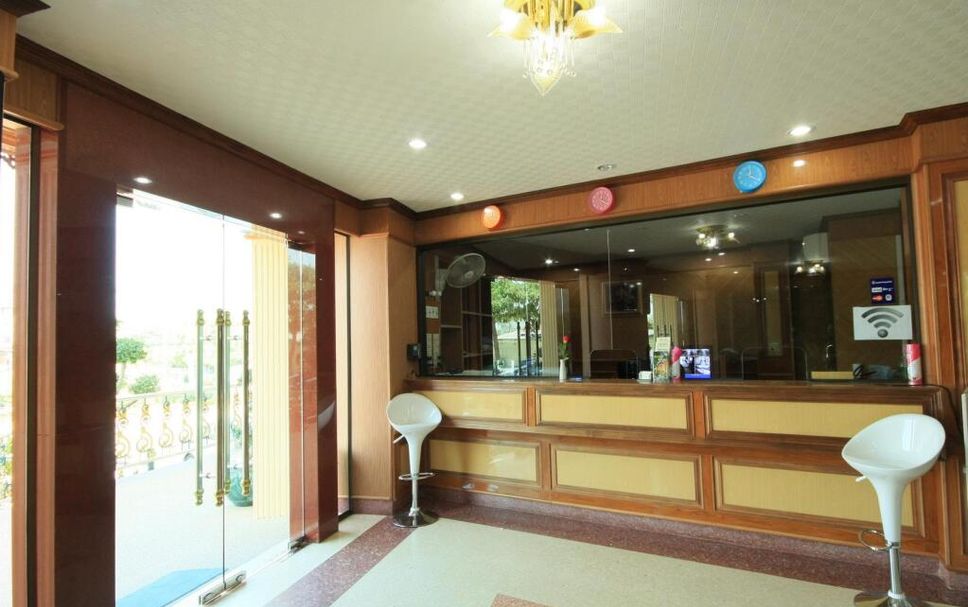 프론트 데스크 사진