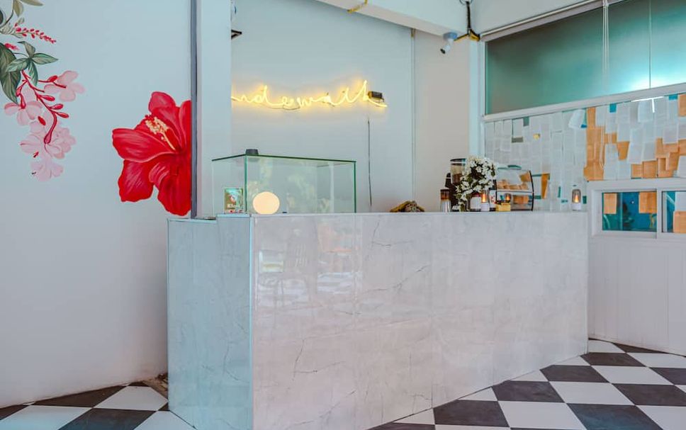 프론트 데스크 사진