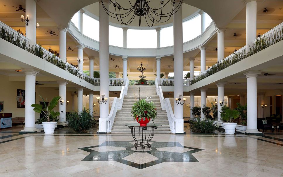Grand Palladium Lady Hamilton Resort & Spa