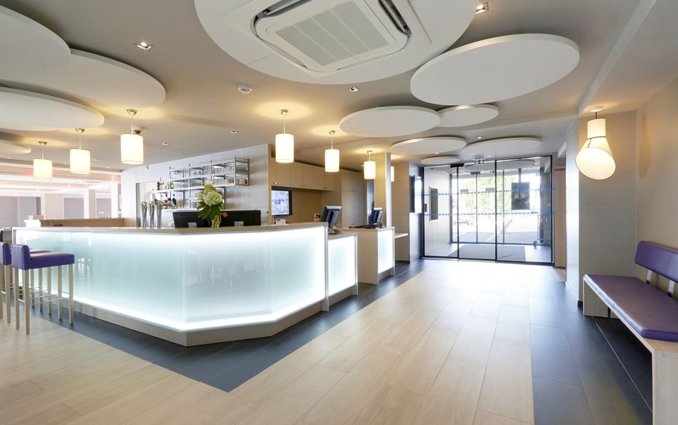 프론트 데스크 사진