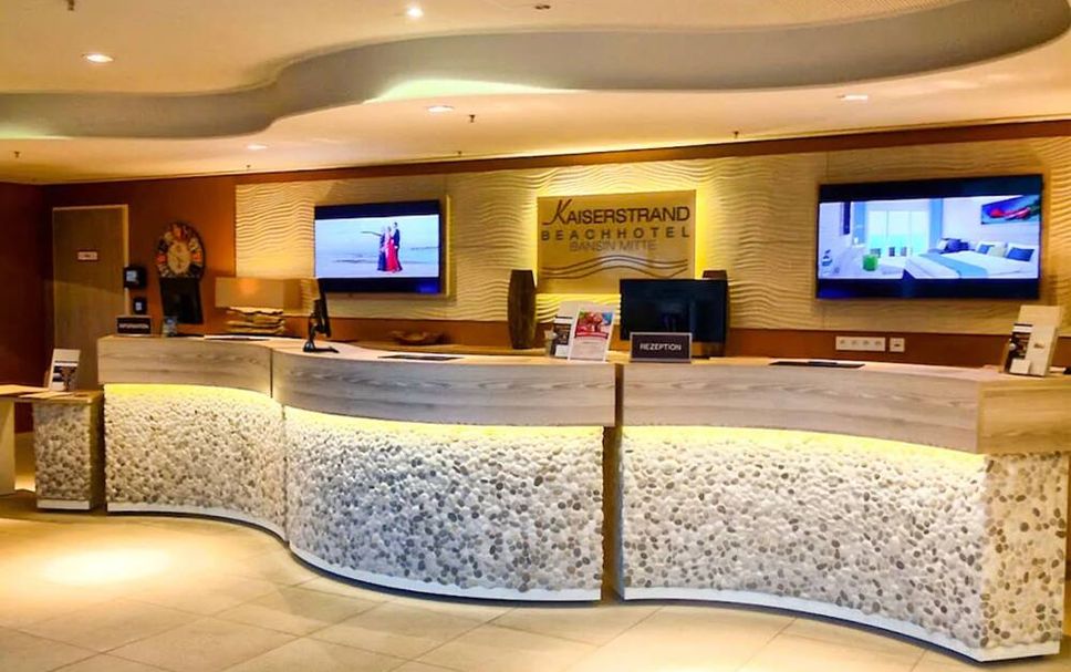 프론트 데스크 사진