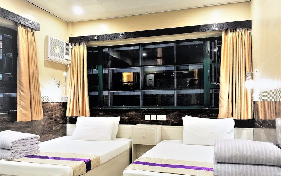 프론트 데스크 사진