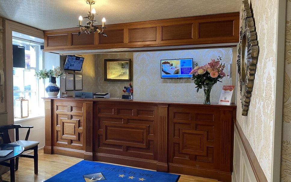 프론트 데스크 사진