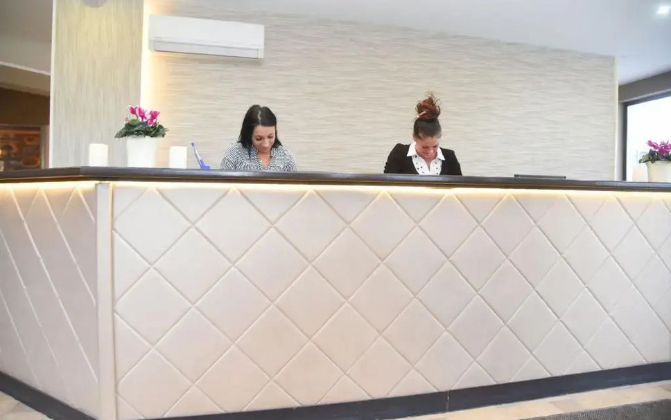 프론트 데스크 사진