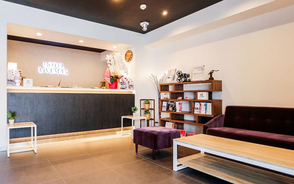 프론트 데스크 사진