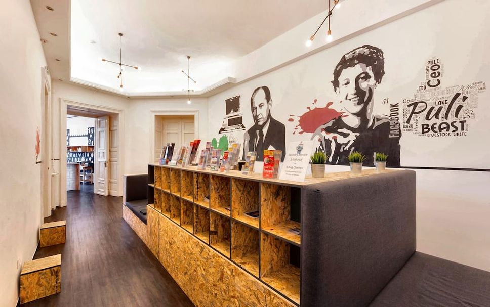 프론트 데스크 사진