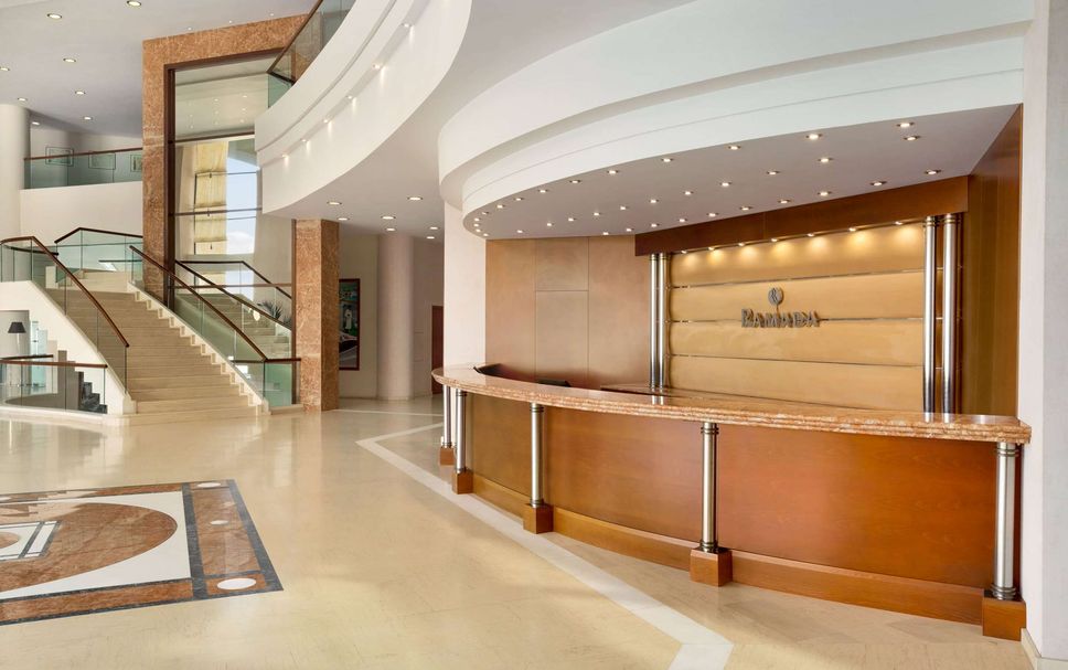 프론트 데스크 사진