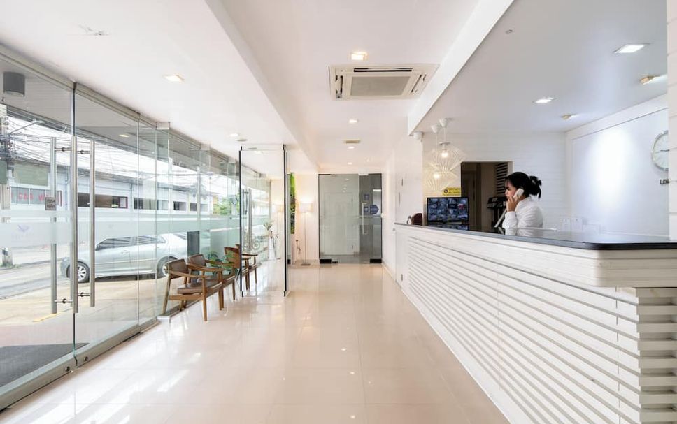 프론트 데스크 사진