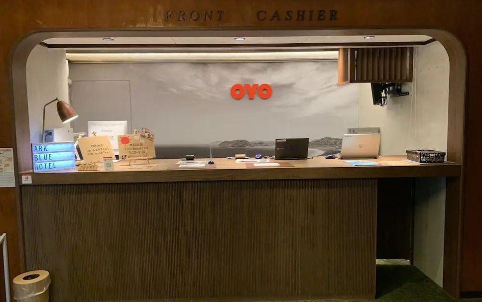 프론트 데스크 사진