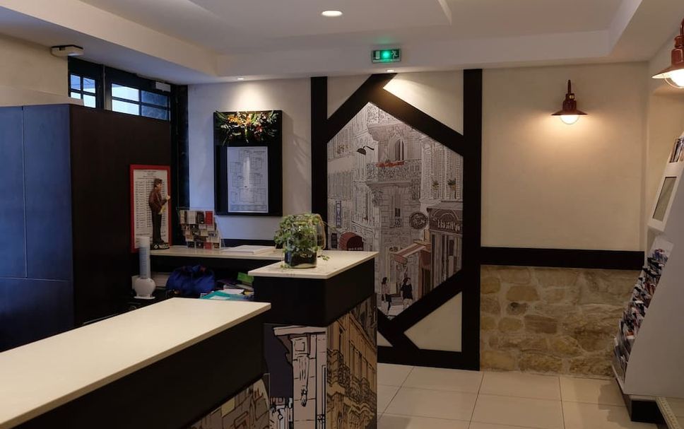 프론트 데스크 사진