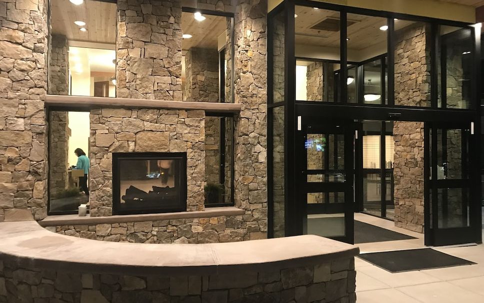 호텔 입구 사진