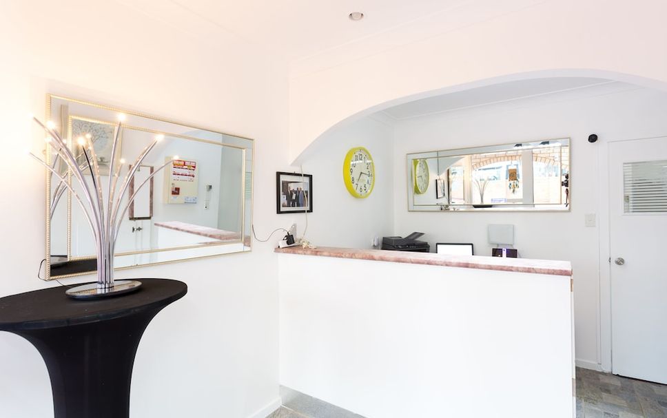 프론트 데스크 사진