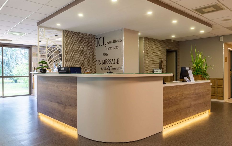 프론트 데스크 사진