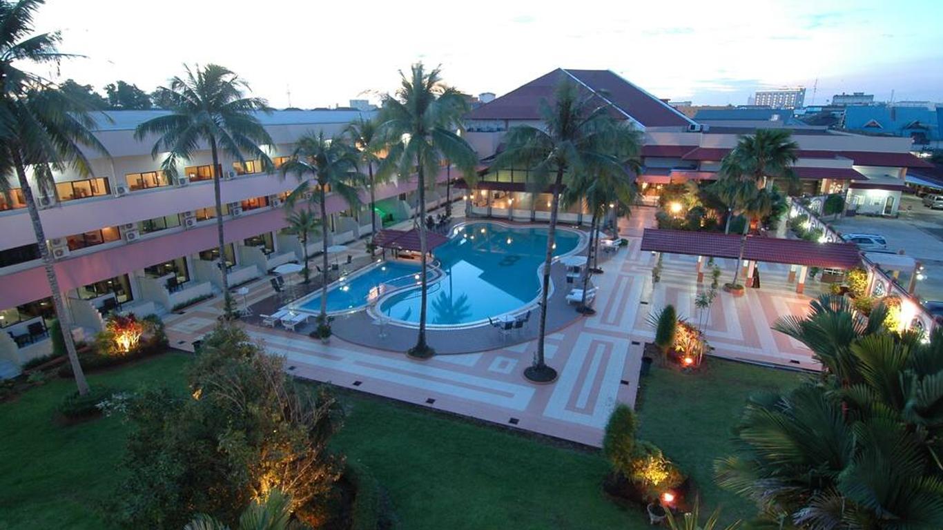 카푸아즈 팰리스 호텔