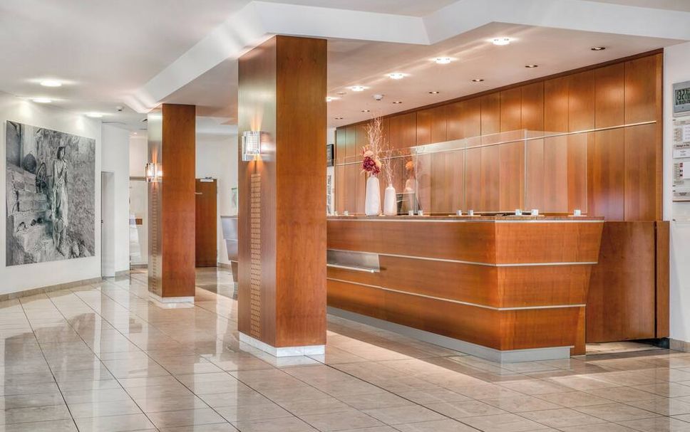 프론트 데스크 사진