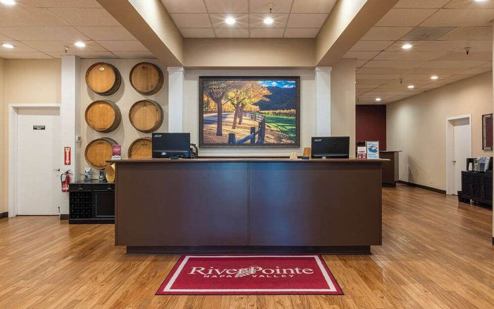 프론트 데스크 사진