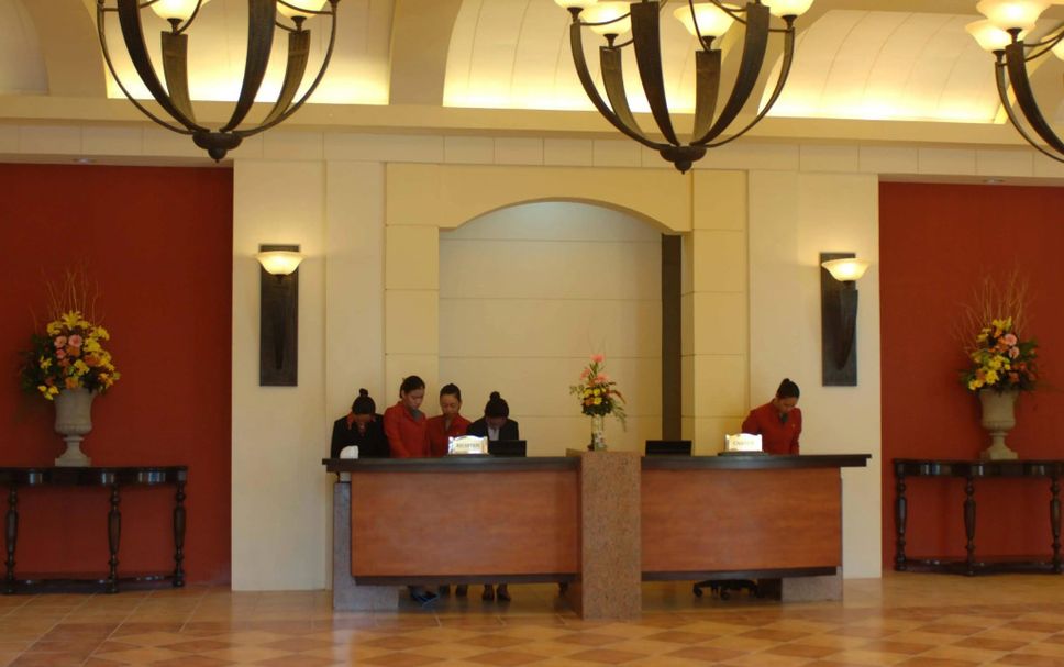 프론트 데스크 사진