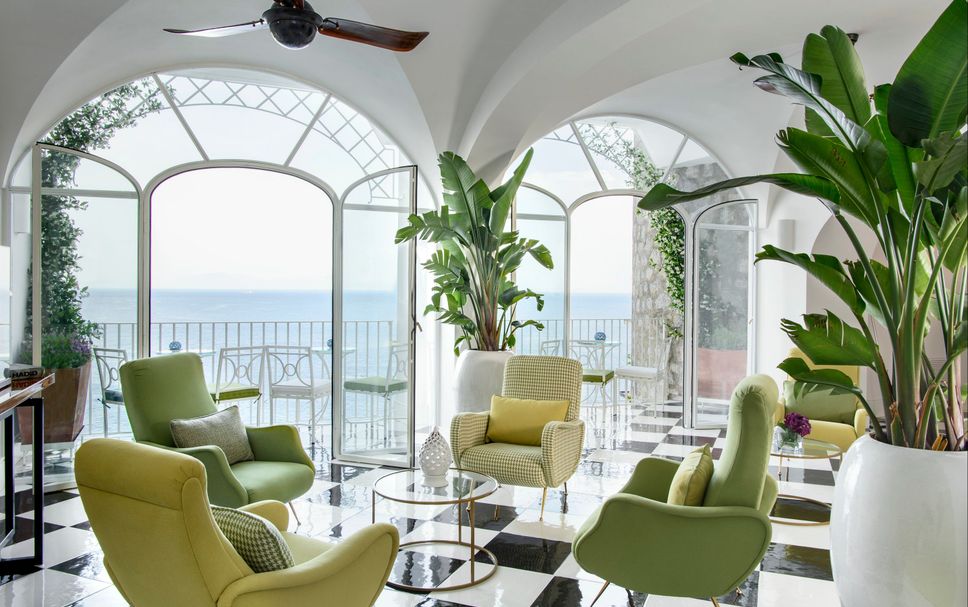 프론트 데스크 사진