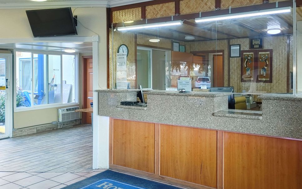 프론트 데스크 사진