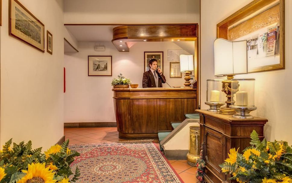 프론트 데스크 사진