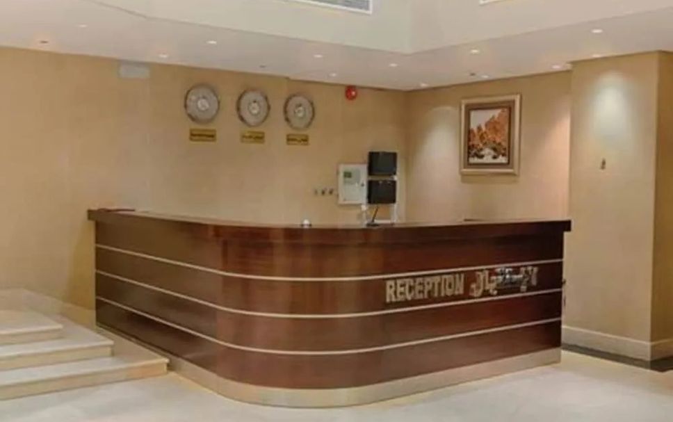 프론트 데스크 사진