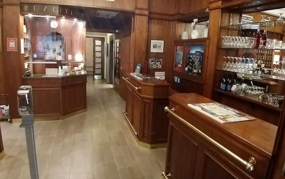 프론트 데스크 사진