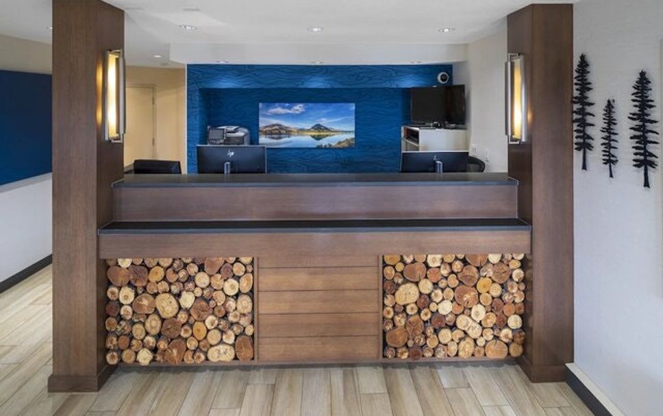 프론트 데스크 사진